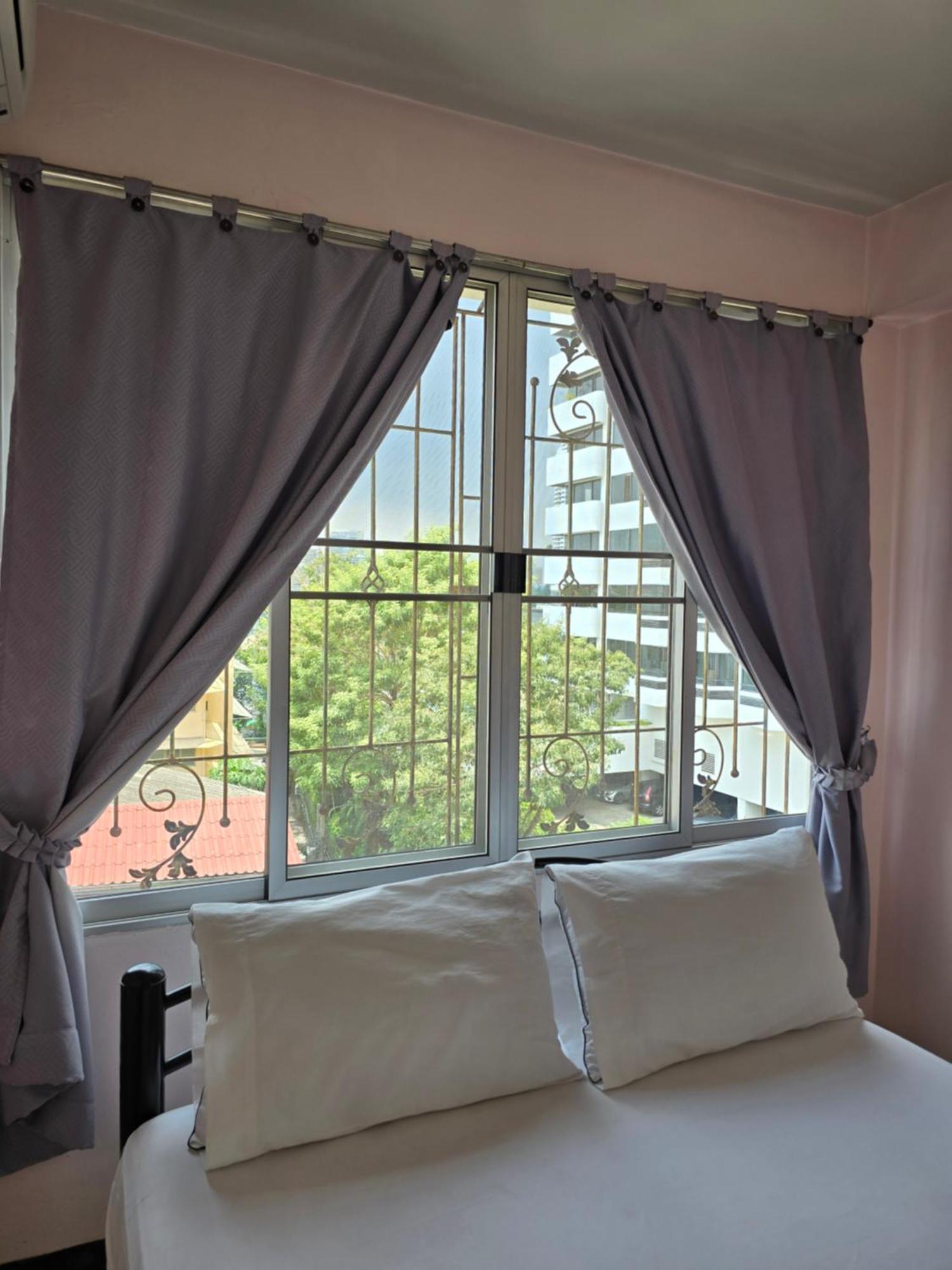 Bella Bella Riverview Bangkok Bagian luar foto